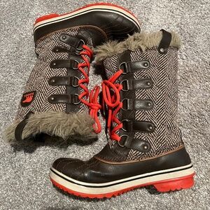 Sorel women’s size 8 winter boots